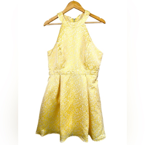 Disney Beauty and the Beast Yellow Brocade Halter Ruffle Dress XL NWT - Picture 2 of 9